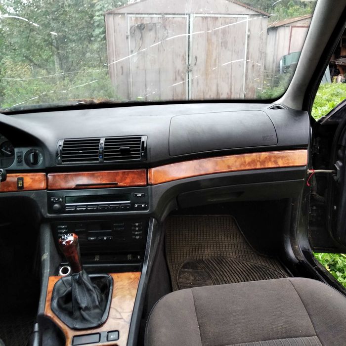 Панель торпеда бмв е39 повний комплект