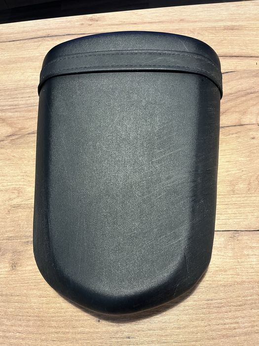 Siedzenie pasażera tylne suzuki GSXR k3 k4