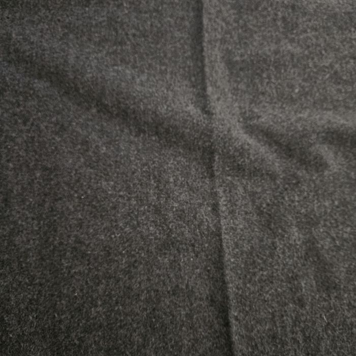 Duży szal grafitowy z perełkami