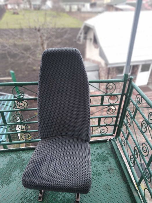 Сідушки автомобільні