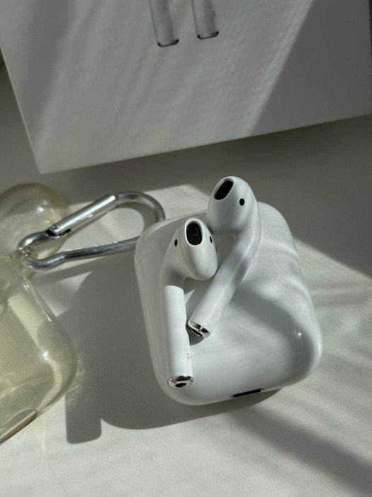 Навушники Apple AirPods 2 (MV7N2AM/A Airpods with Charging Case