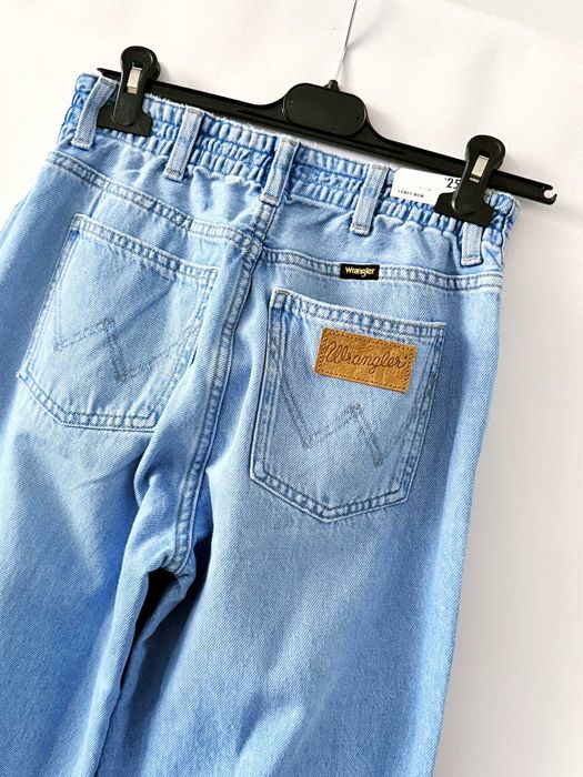 Nowe spodnie jeansowe Wrangler r. W25L32 'Ice Ice Baby' Comfy Mom