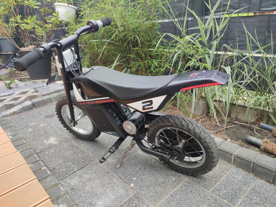 Motorek elektryczny RAZOR MX125 Dirt czarny