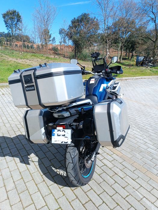 CF Moto 800 MT .