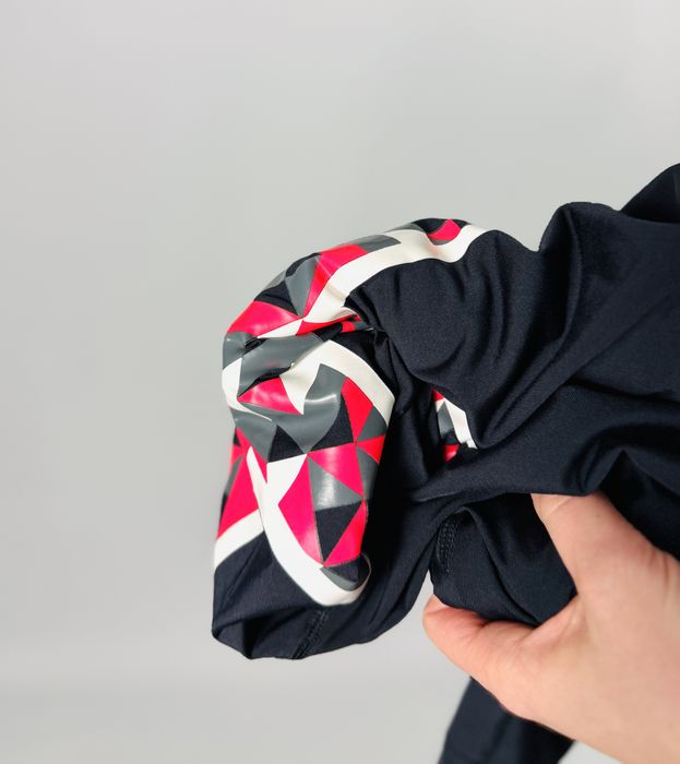 Czarne legginsy sportowe z wzorem S 36