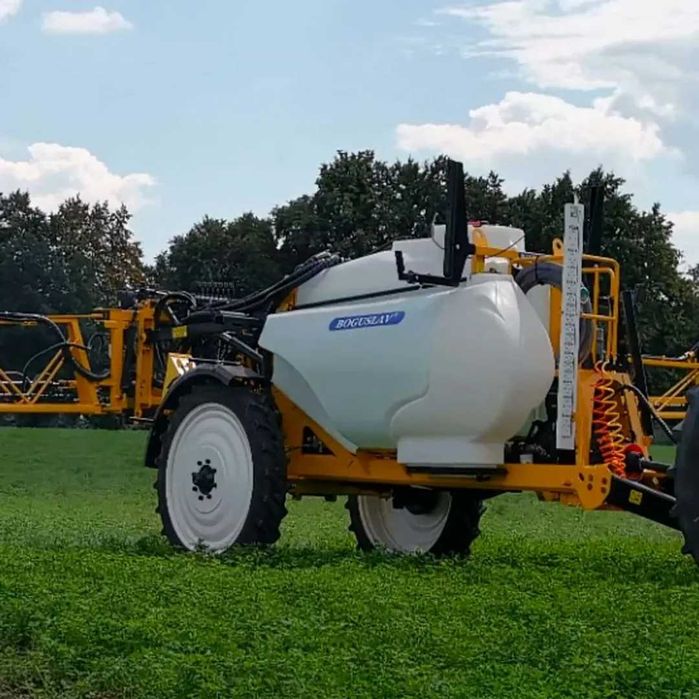 Прицепной опрыскиватель Богуслав ОПК 3200 24 Титан New ARAG Bravo 400