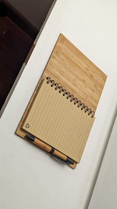 Caderno de Bambo com caneta