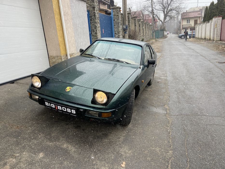 Продаж автомобіля  Порше 924