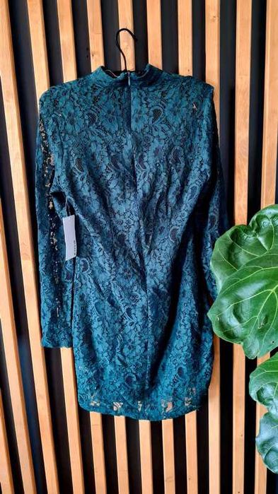 Koronkowa sukienka S