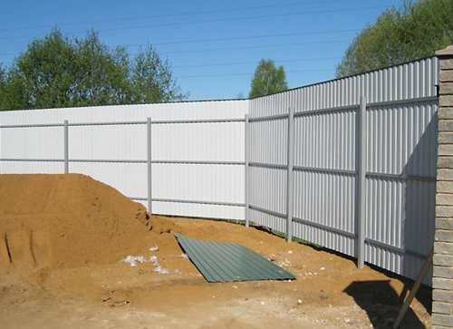 Забор из профнастила \профнастила\.