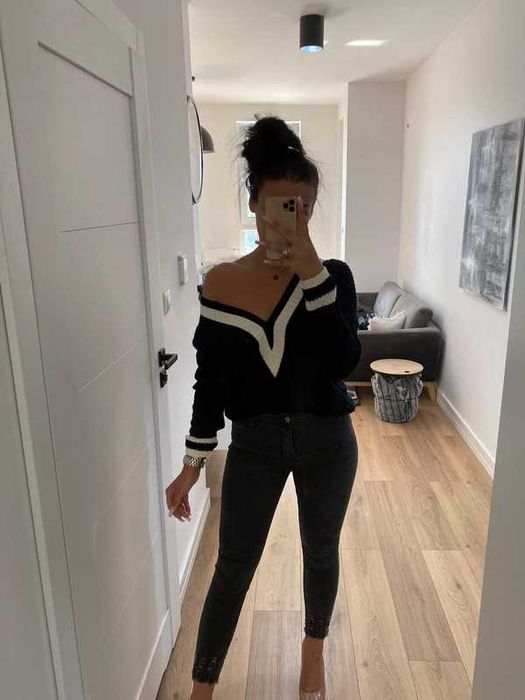 Czarny sweterek Rozmiar M