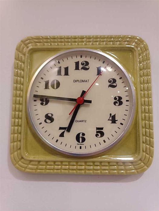 Ceramiczny zegar kwarcowy - DIPLOMAT