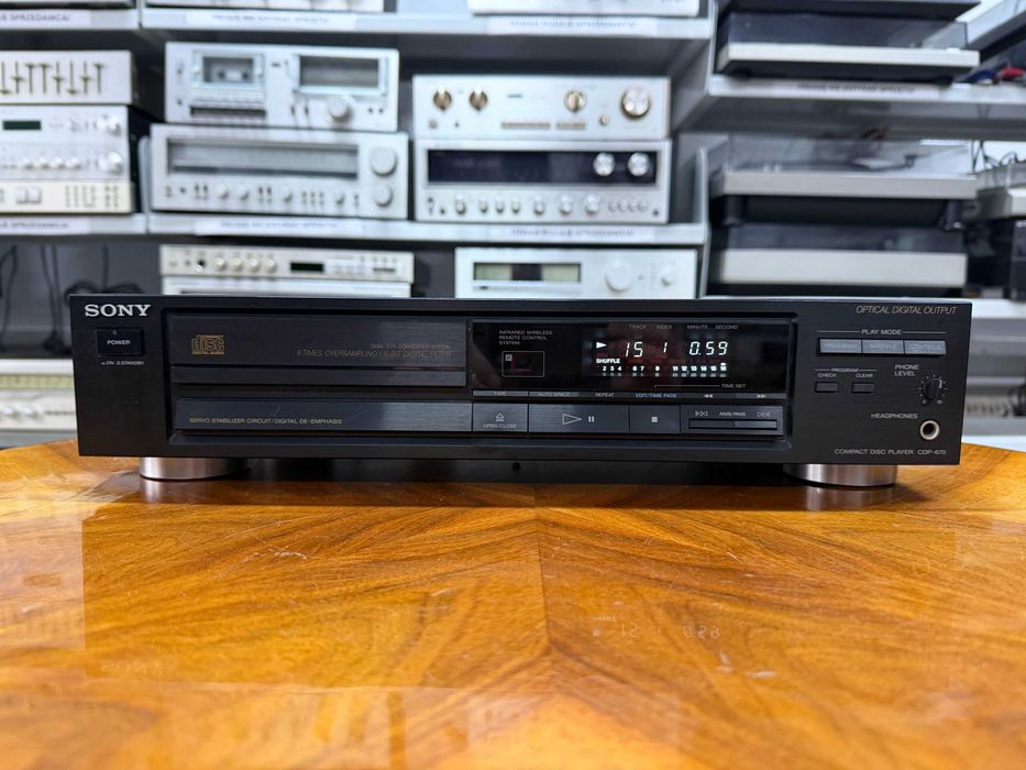 Odtwarzacz płyt CD Sony CDP-670 Audio Room