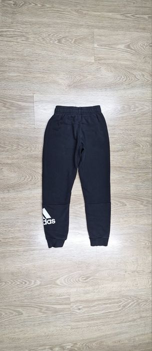 Adidas spodnie dresowe dresy czarne 134- 140