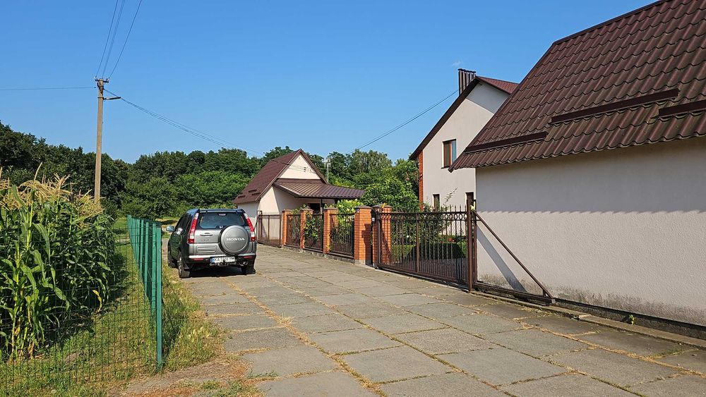 Новий сучасний, котедж в селі  – з усім заходь та живи. Є відеоогляд