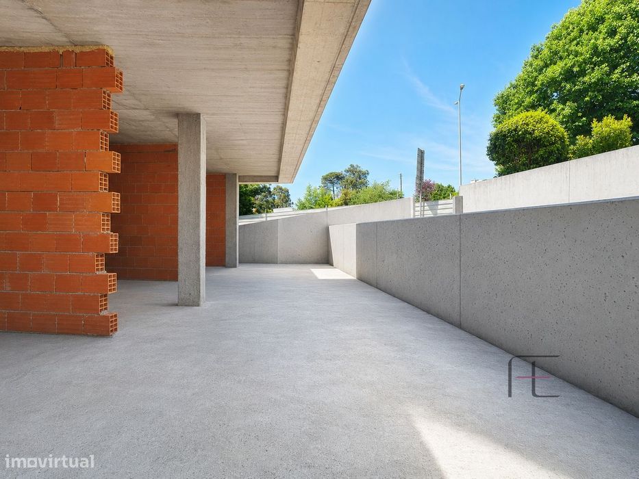 Apartamento T3 com Terraço, Lugar Garagem 2 viaturas, Arcozelo