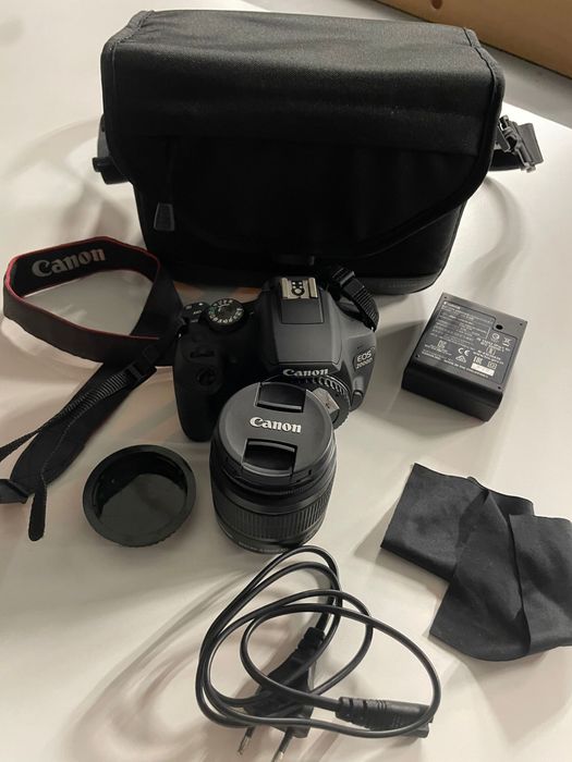 Kit máquina fotográfica Cannon EOS 2000D