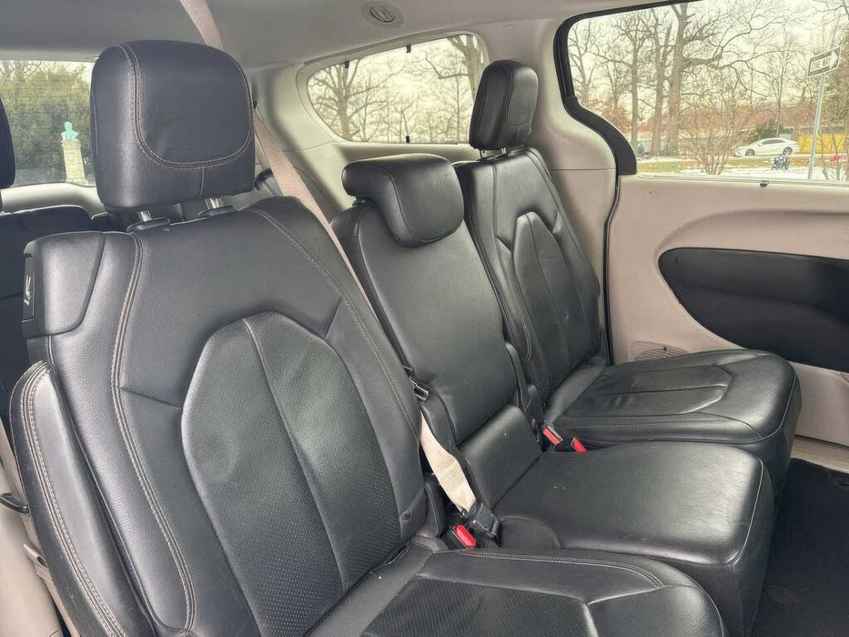 Chrysler Pacifica      2019