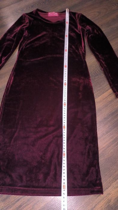 Гарна бархатна сукня розміру s