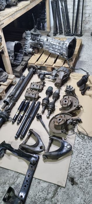 Цапфа поворотный кулак Ford Ranger 2.5 Mazda BT 98-11 Форд Ренжер