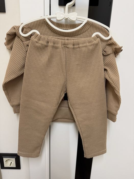 Костюмчик для дівчинки