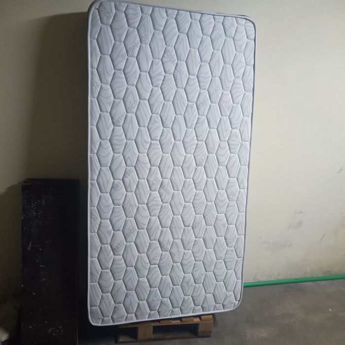 Estrado mais colchão solteiro/criança