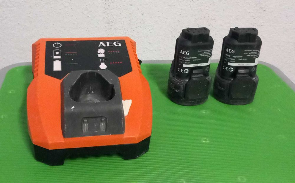 APARAFUSADEIRA AEG S/ FIO -  SEMI NOVA