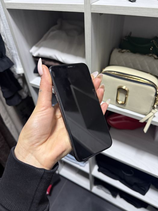 Iphone x черного цвета 64гб продам