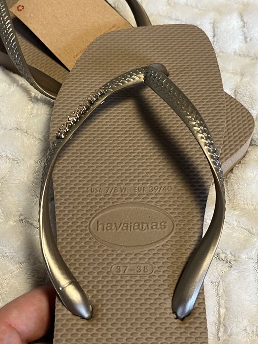 Havaianas z kwadratowym noskiem jasny brąz klapki japonki basenowe wakacje
