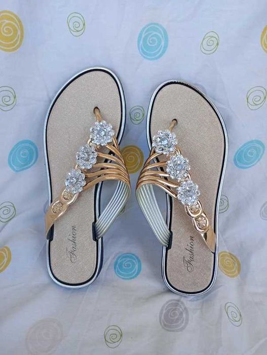 Chinelo barato e bonito