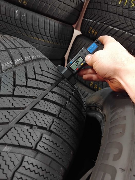 Шини бу 255/50 R19 Bridgestone Blizzak LM005 Комплект Зима