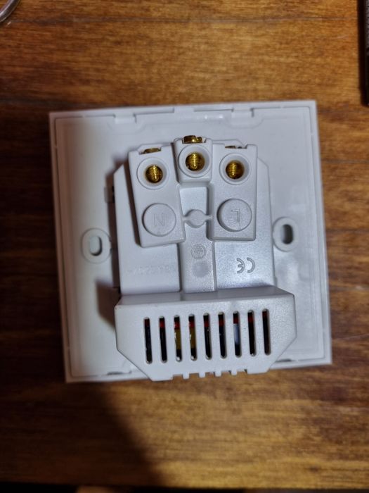 Розетка з вбудованим USB портами
