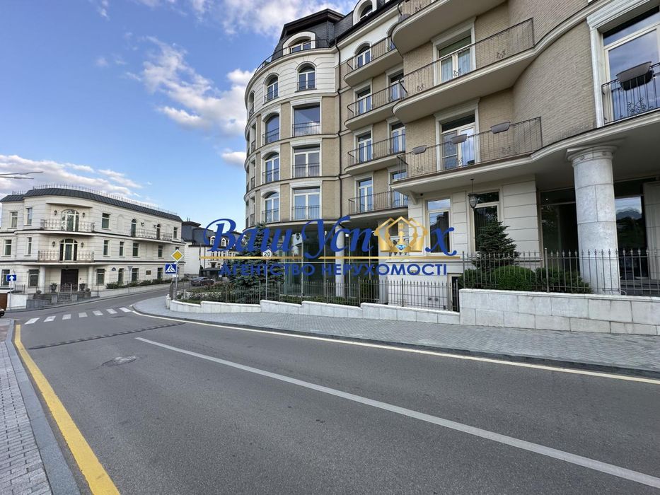 ЖК Renaissance Residence, Новоселицька, 10 ,  Ботанічного сад.