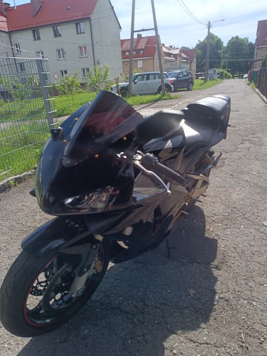 Na części Honda CBR 600rr pc 37 2003
