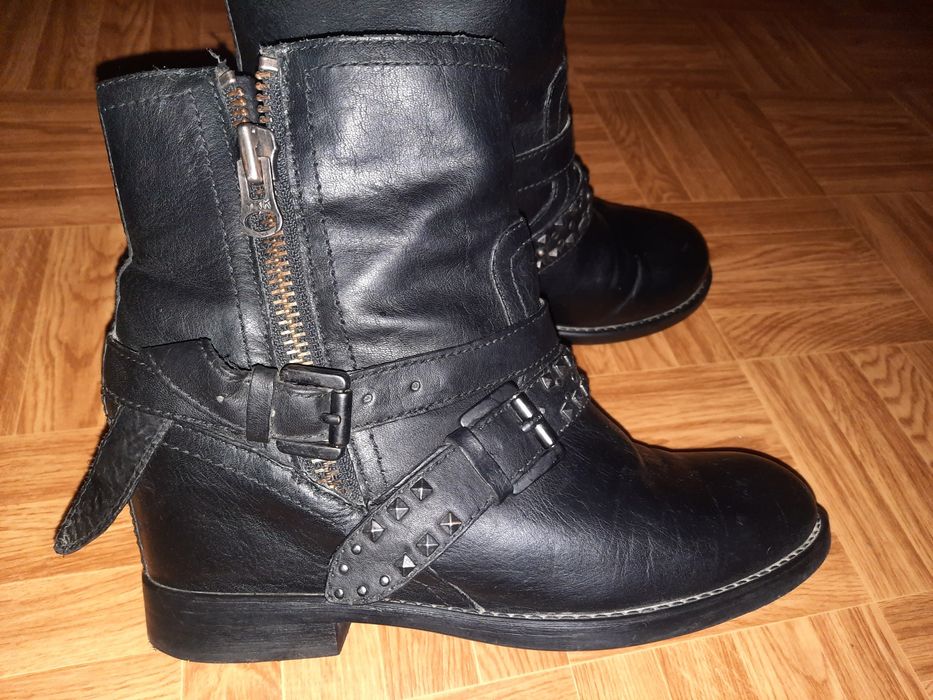 Кожаные ботинки Geox.