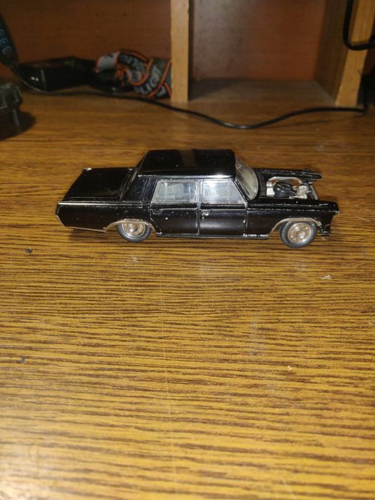 Зіл 111 1:43 масштабна модель ссср тантал Саратов на запчастини