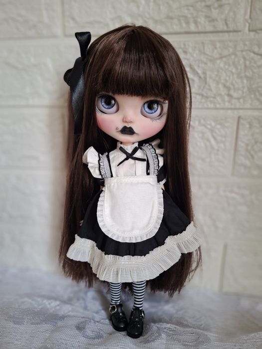 Лялька Блайз кастом в готичному стилі. Скінтон-вайт.