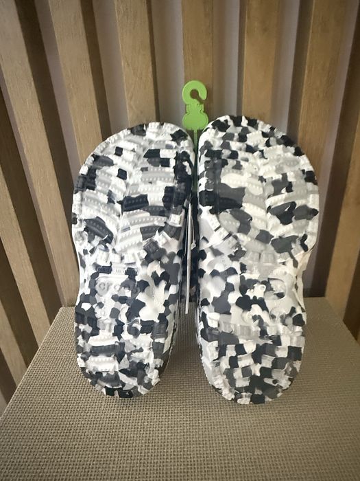 Klapki Crocs ClassicConfetti m5/w7 37-38 Nowe