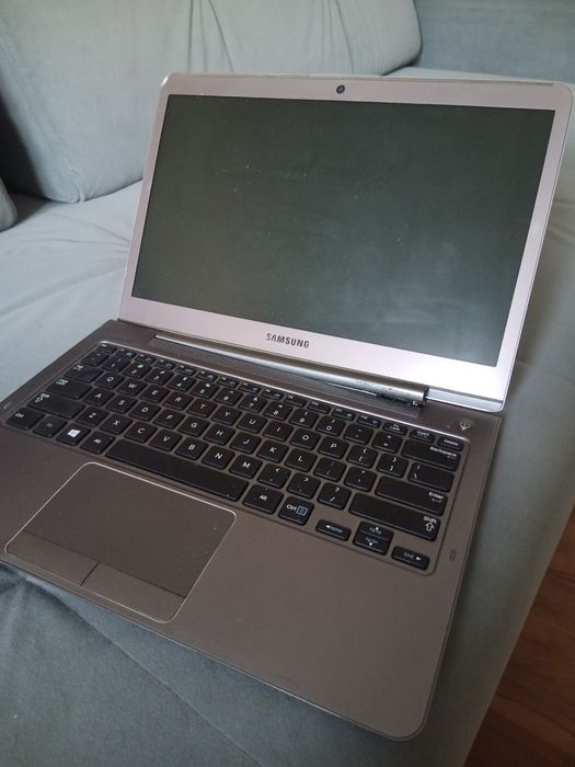 Laptop Samsung NP530U3C