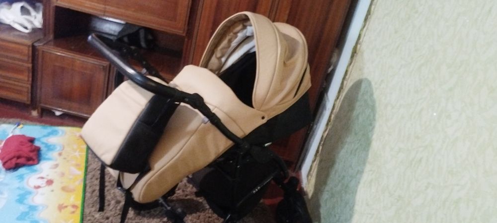 Продам б/у дитячу коляску в гарному стані