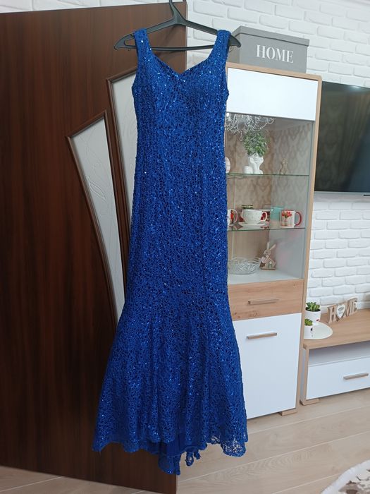 Вечірня сукня неймовірна