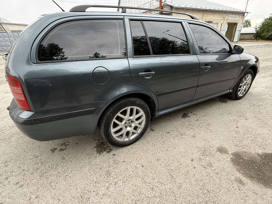 Продам Октавію тур 1.6 бензин