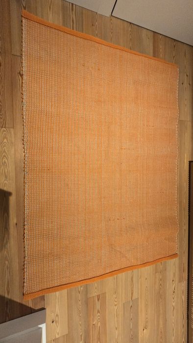 Vendo tapete fino laranja "seco" 173*128 cm