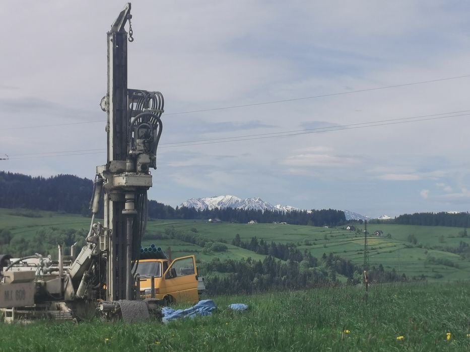 Studnie głębinowe Wiercenie powietrzem udar