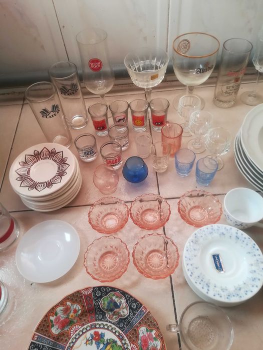 Loiças pratos copos e Pires lote