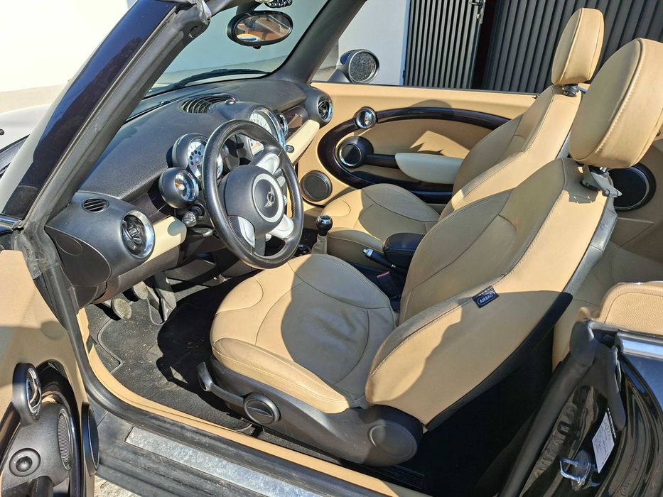 mini cabriolet com pele
