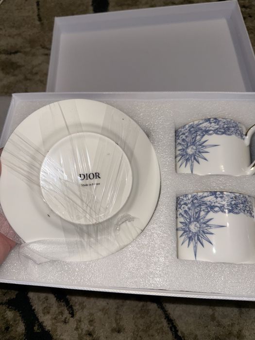 Набор посуды чашок Dior