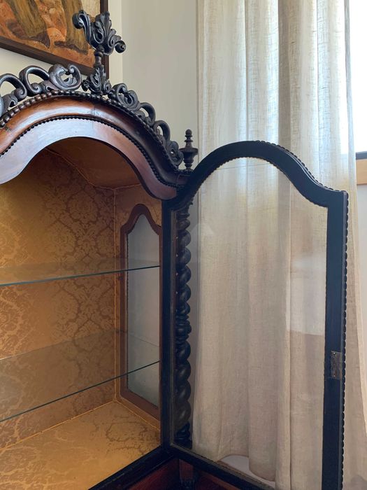 Vitrine / Oratório Antigo de Inspiração Neo-Barroca