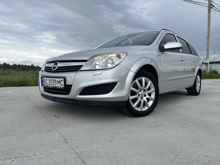 Opel Astra універсал 1,8