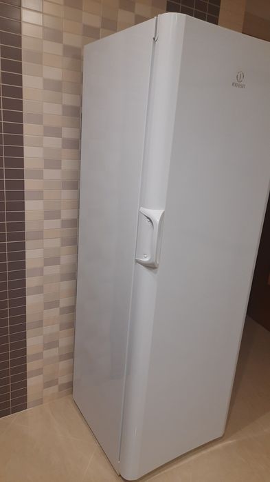 Arca Vertical Indesit